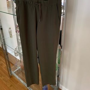 NWOT on the fly Lululemons